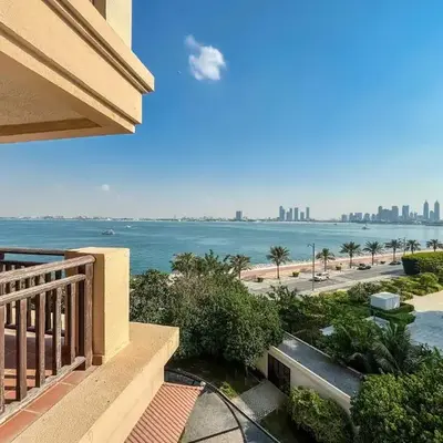 Oceanfront 2BR Apartment with Perfect Views