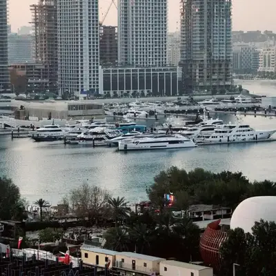 13P-Sea View Apartment in Dubai Marina with Pool & Balcony