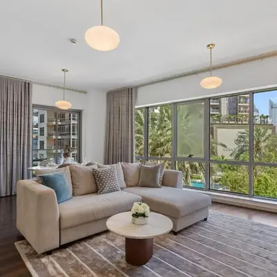Exceptional 1-bedroom with pool view in Downtown
