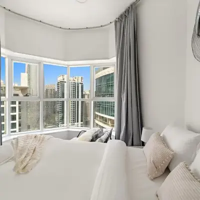 Bright Studio in Dubai Gate 2