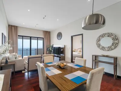 Gallery image of Seaside Elegance 1BDR Stay in Royal Amwaj in Dubai