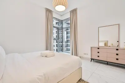 Gallery image of 1BR Gem with Lake and Sea View Plus Pool and Gym Access in Dubai