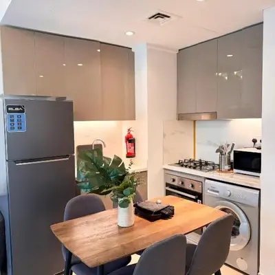 COZY 1 BR Apartment