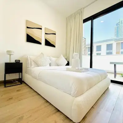 Vserve - Peaceful 1 BR Getaway in Vibrant JVC