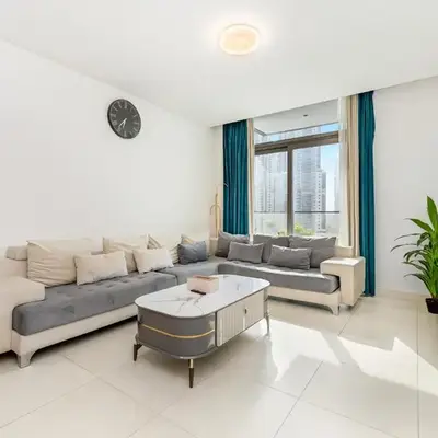 Burj Crown Luxury 2BR W Balcony & Pool View 8th Floor