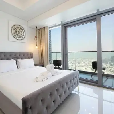 Luxury 2BR Paramount Apt Balcony with Pool and Gym