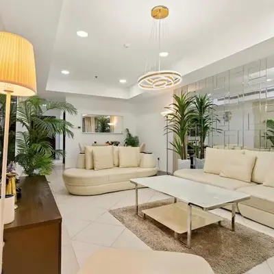 Luxury 2BR with City Skyline Views Steps to JBR Beach & Marina Mall
