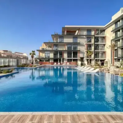 Restay Homes - Chic Studio in JVC - Pool Views