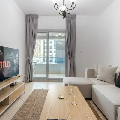 Apartment Close to Metro in Dubai Marina