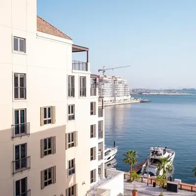 Luxury Escapes - Breathtaking 1BR with Sea View Port Lamer