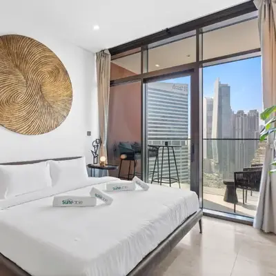 Designer Studio w Burj Khalifa view in Peninsula