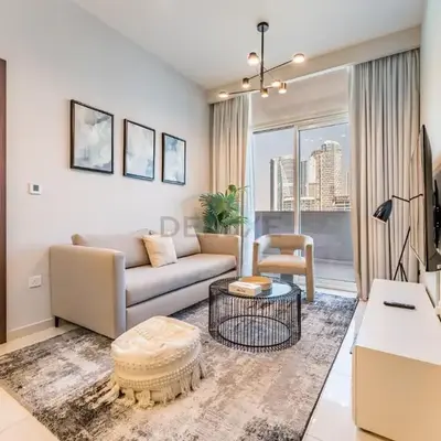 High-Rise 2BR with Dubai Water Canal View