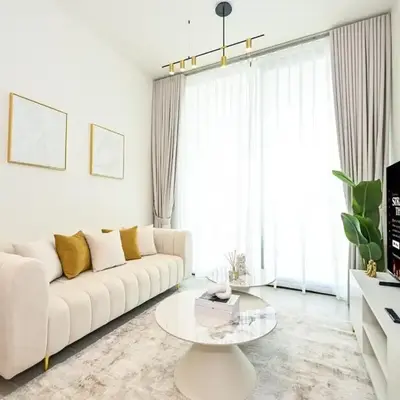 Golden Stays - Binghatti Amber I Luxury 1BR Apartment I Fully Furnished I Pool & Gym