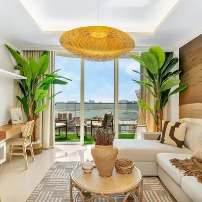 Chic 1 Bedroom with Palm Views in Palace Beach Residence