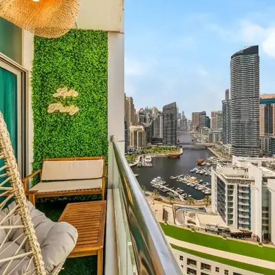 Luxury 2BR Apartment in Dubai Marina with Full Marina View