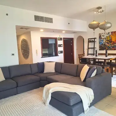 Tratoli JBR Shared Hostel with Sea View
