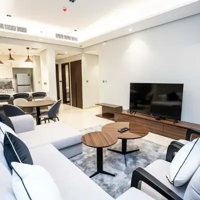 Modern 2BR Apartment Nobles Tower Dubai Views