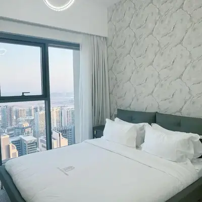Stylish & Comfy Downtown Oasis Views