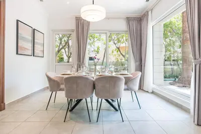 Gallery image of Luxurious Villa with Private Pool, Game Lounge and Minutes from Dubai Marina and JBR Beach, Emirates Hills by Deluxe Holiday Homes in Dubai