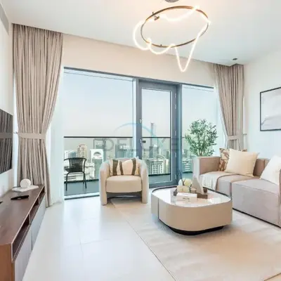 High Rise Apartment with Direct Access to Marina Walk