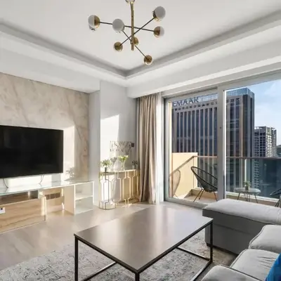 Luxury in Dubai Marina Dining Pool Day & Beaches