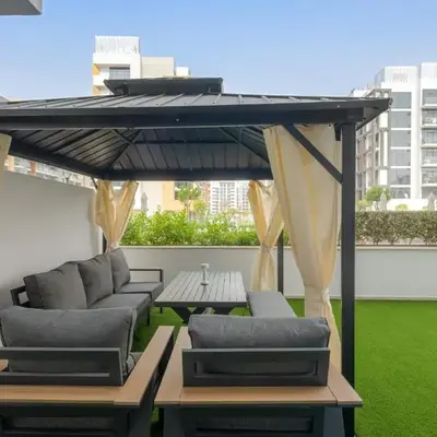 VayK - Modern 1BR with Spacious Terrace