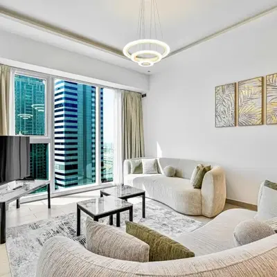 Modern 3BR with City Views and a Spacious Layout