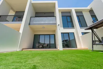 Gallery image of Modern 3BR Villa with Garden & Office -Town Square in Dubai