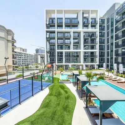 Modern Studio - Pool