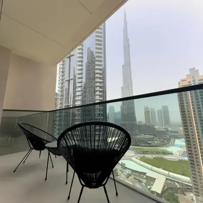 Luxury 4BR with Burj Views - mins to Dubai Mall