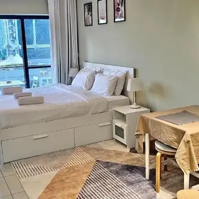 Higuests - Close to METRO Charming Studio with Lake Views