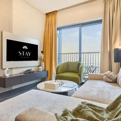 STAY BY LATINEM Luxury 1BR Holiday Home CB 1414 Near Downtown