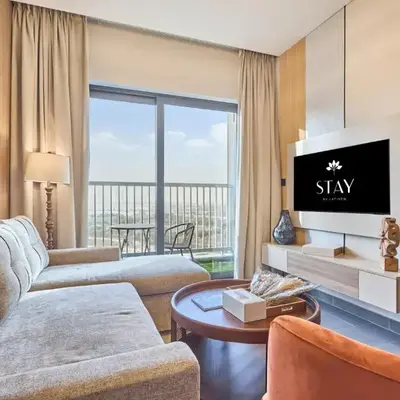 STAY BY LATINEM Luxury 1BR Holiday Home CB 1008 Near Burj Khalifa