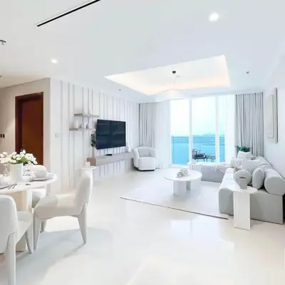 18th-Floor 1BR Beachfront in Palm Jumeirah