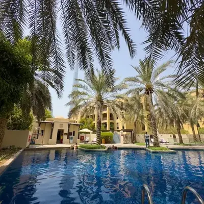 Central & Luxurious 2BR- Burj Khalifa & Dubai Mall