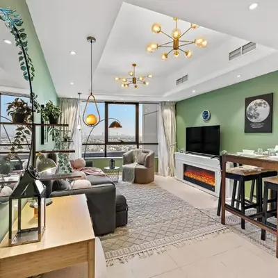 Modern Apt just Steps to Metro & Lake with Pool andParking