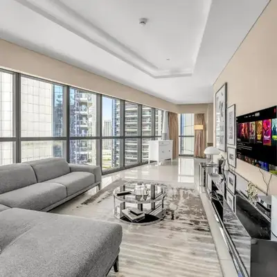 2BR Midtown Gem - Luxurious Apartment with Balcony