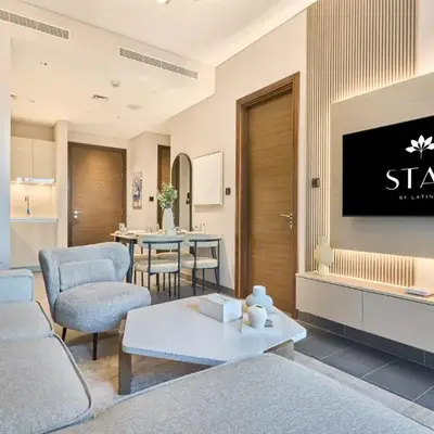 STAY BY LATINEM Luxury 1BR Holiday Home CB 0905 Near Burj Khalifa