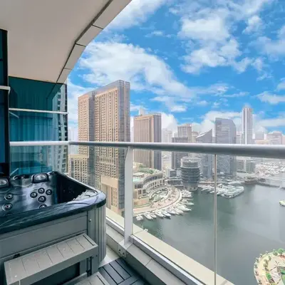 Continental Tower Stylish 2BR and Private Hot Tub