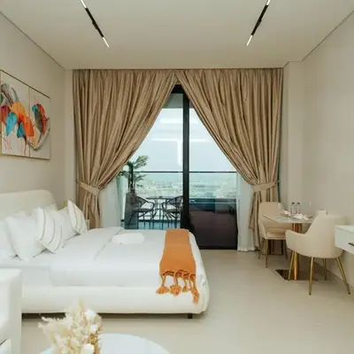 Apt in Trillionaire Residences with Private Jacuzzi