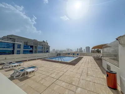 Gallery image of StayShort - Al Barsha Apartment Sleeps 2 with Pool! in Dubai