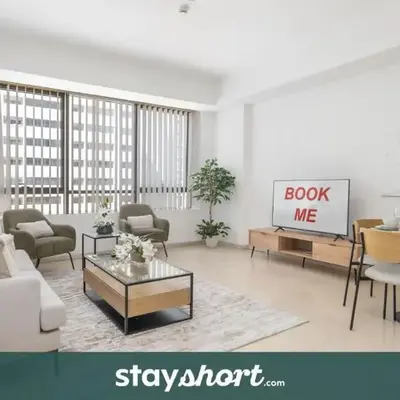 StayShort - Al Barsha Apartment Sleeps 2 with Pool!
