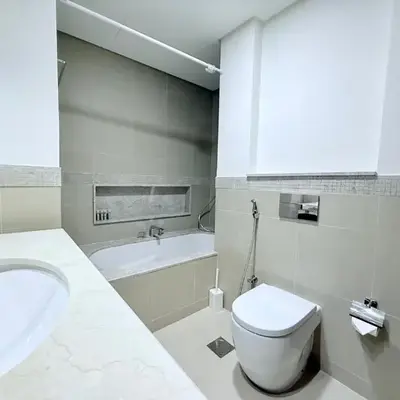 Charming 1 BR with Balcony Retreat