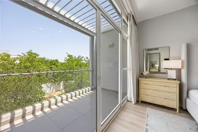 Gallery image of Spacious Smart Home 4BR Villa with Maid's in Arabella 2 in Dubai