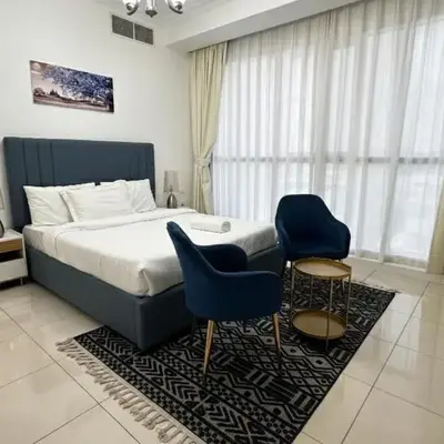 Stylish 1BR Canal View Apartment Business Bay