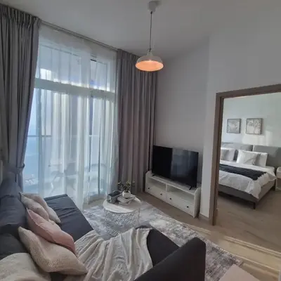 Modern one bedroom in marina