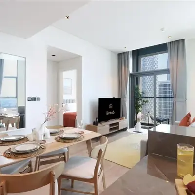 Chic 1B by Dubai Canal Marasi Drive with Pool