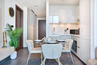 Gallery image of STAY BY LATINEM Luxury 1BR Holiday Home CB 3506 Near Burj Khalifa in Dubai