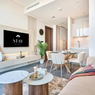 STAY BY LATINEM Luxury 1BR Holiday Home CB 3506 Near Burj Khalifa