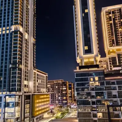 10 min to Burj Khalifa 1BR in Hotel-style building Luxury Stay